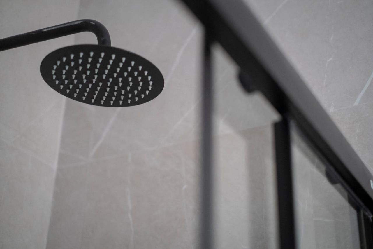 Apartamento Plaza De La Merced 4 Habitaciones Málaga Dış mekan fotoğraf